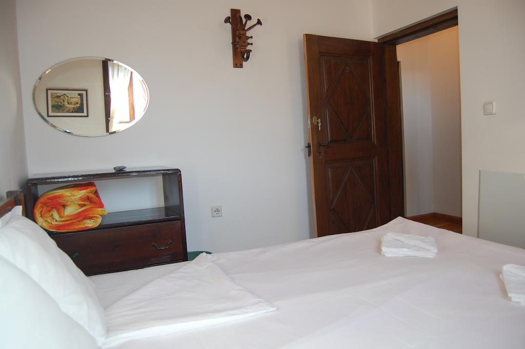 Kazasovata Guest House تريفنا الغرفة الصورة