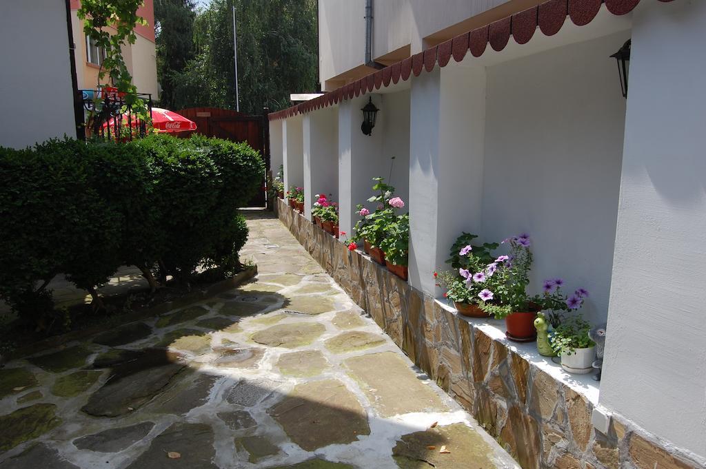 Kazasovata Guest House تريفنا الغرفة الصورة