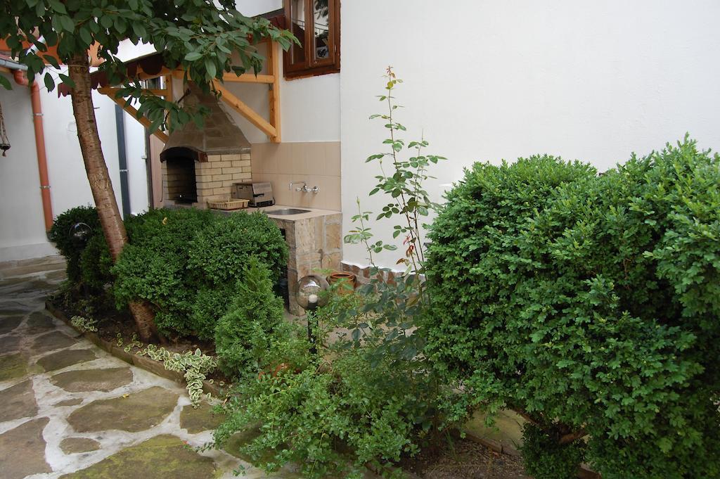 Kazasovata Guest House تريفنا الغرفة الصورة