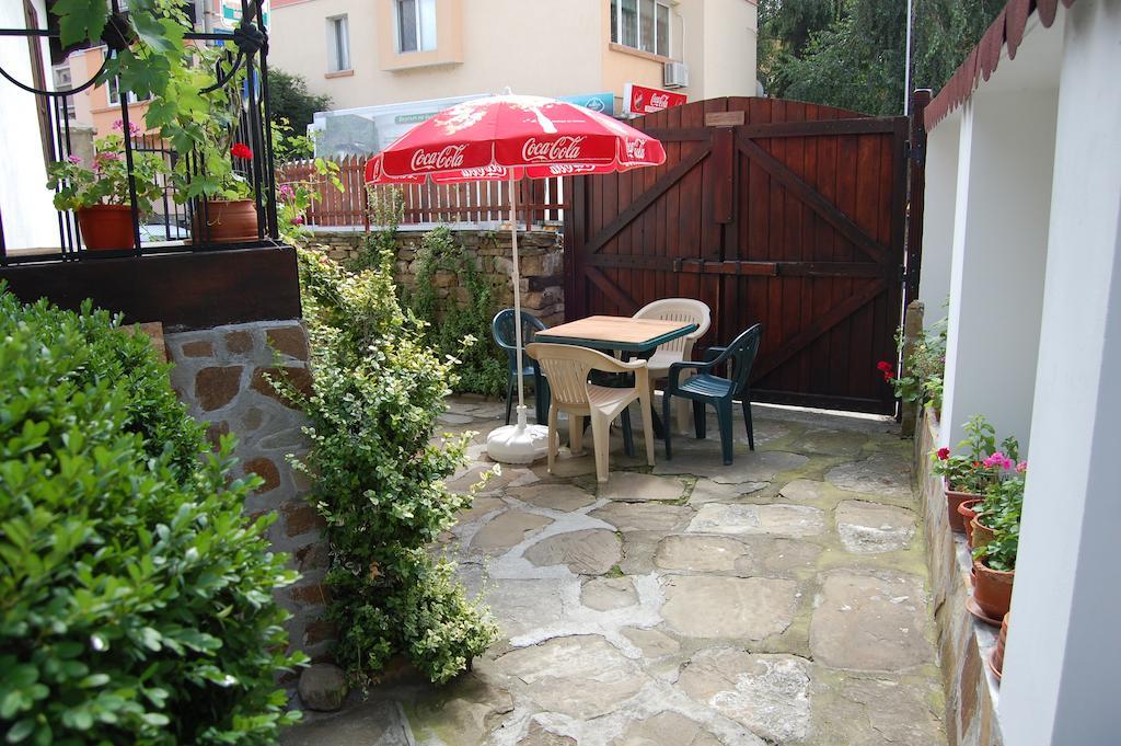 Kazasovata Guest House تريفنا الغرفة الصورة