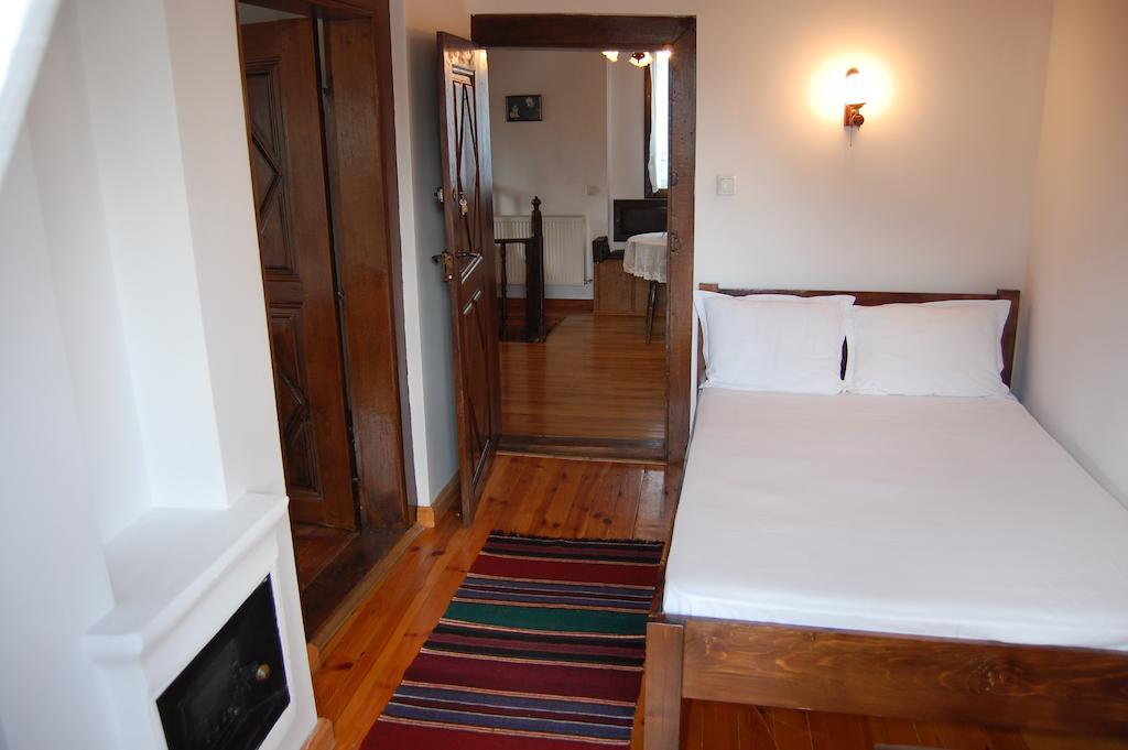 Kazasovata Guest House تريفنا الغرفة الصورة