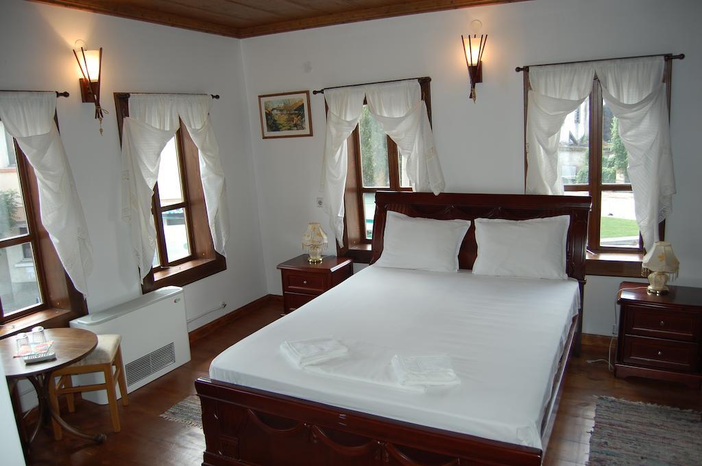 Kazasovata Guest House تريفنا الغرفة الصورة
