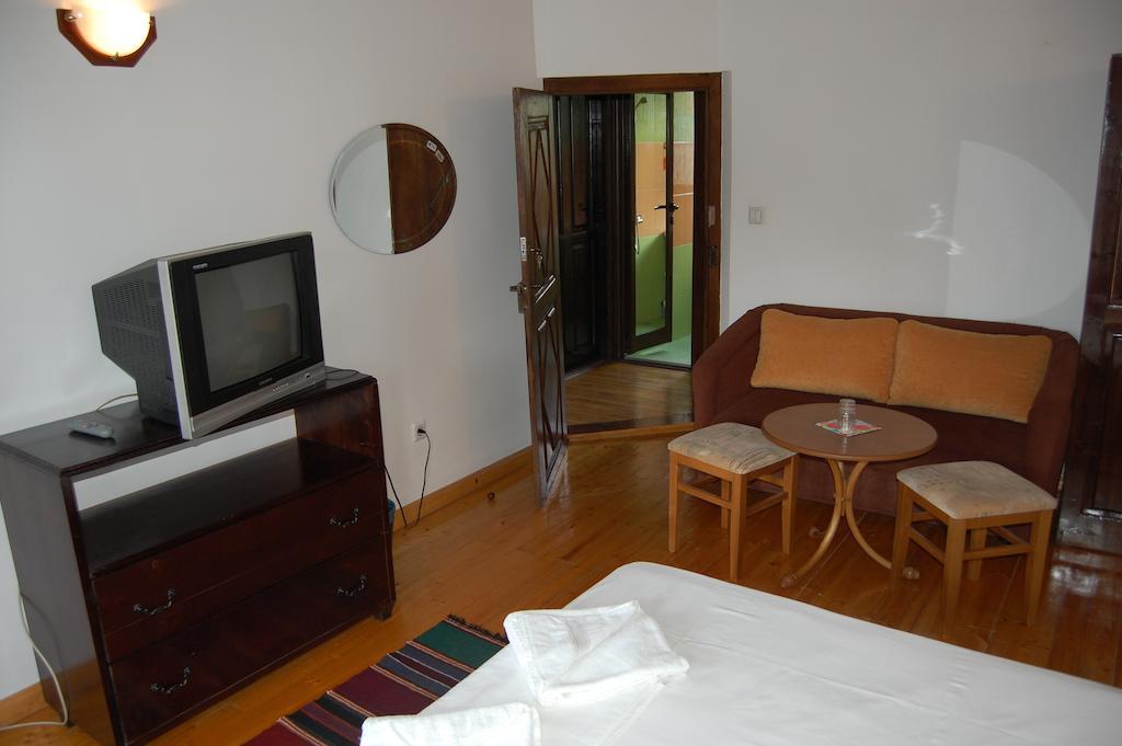 Kazasovata Guest House تريفنا الغرفة الصورة